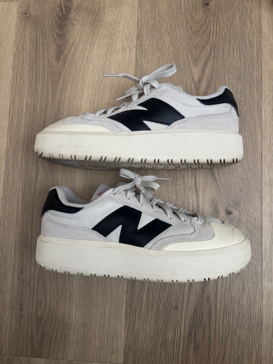 New Balance Shoes - New Balance CT302
Moonbeam Black